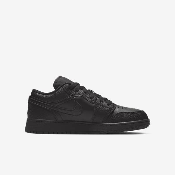 Nike Air Jordan 1 Low Older Otroci Superge Črna | NK827BTV