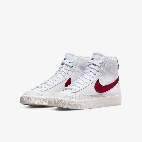 Nike Blazer Mid 77 Older Otroci Superge Bela / Svetloba Siva / Rdeča | NK625KEN