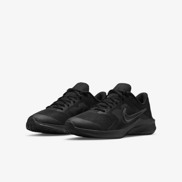 Nike Downshifter 11 Older Road Otroci Superge Črna / Temno Siva | NK618SGH