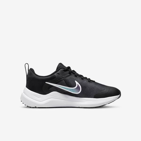 Nike Downshifter 12 Older Road Otroci Tekaški Čevlji Črna / Temno Siva / Bela | NK169DZR