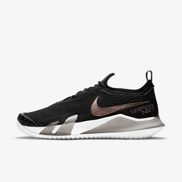 Nike NikeCourt React Vapor NXT Hard Court Ženske Tenis Copati Črna / Kovinski Rdeča Rjav / Bela | NK827YEB